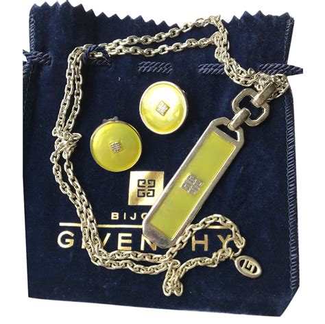 givenchy nevklace|Givenchy necklace and earring set.